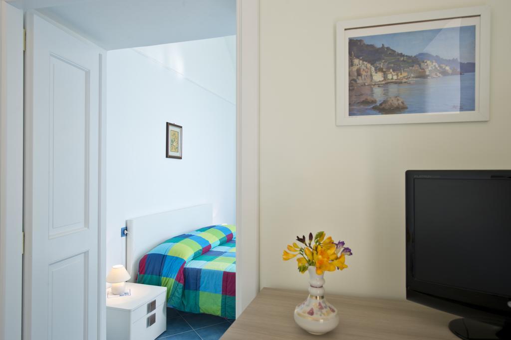 Blu Rose Lägenhet Amalfi Exteriör bild